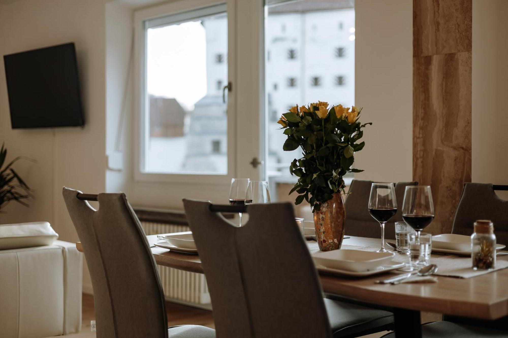 Stilvolles Appartement Mit Blick Auf Das Dreifluesse-Eck Passau Bagian luar foto